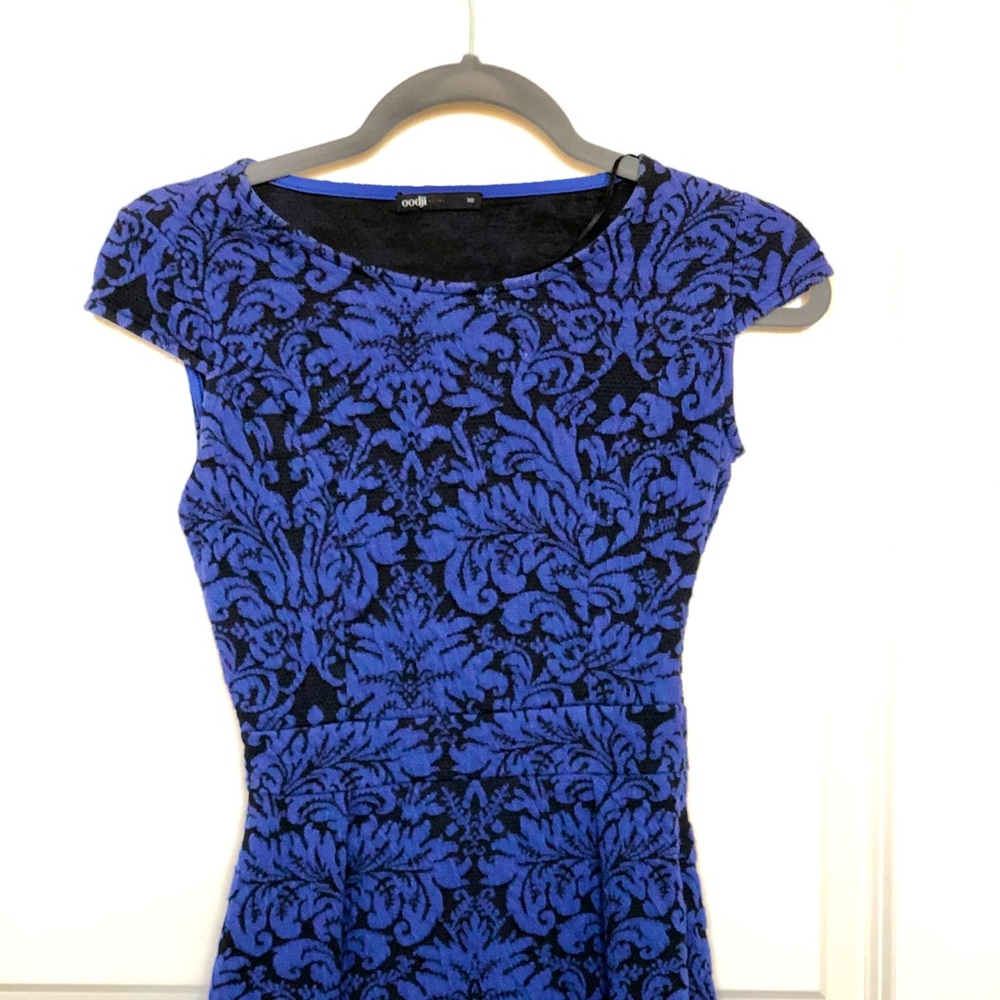 Cap sleeve floral dress